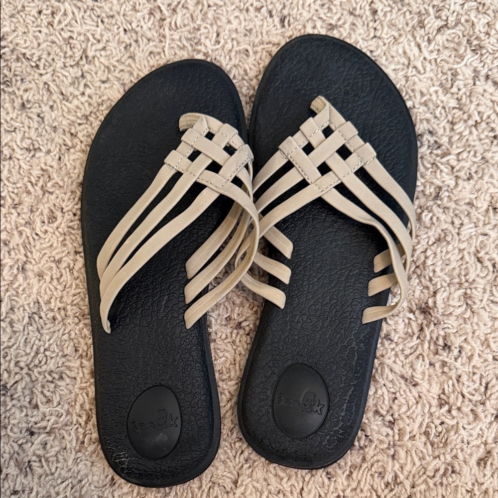 Sanuk Black and Tan Women's Sandals